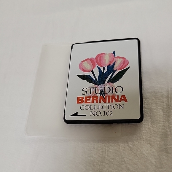 Studio Bernina Bernette Collection No. 102 Embroidery Card. UNTESTED - Picture 3 of 11